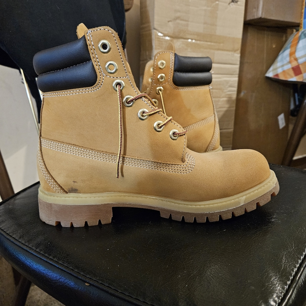 Knuckle Buck Budda Timbs